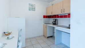 Make a tasty meal in your own kitchen!