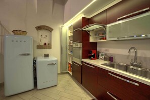 kitchen
Refrigerator and washing machine