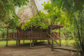 Iguana Cabana - Cohune Palms River Cabanas