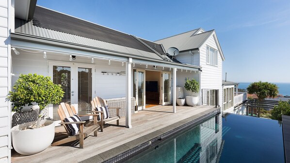 Hamptons Retreat Solar Heated Pool with Water Views