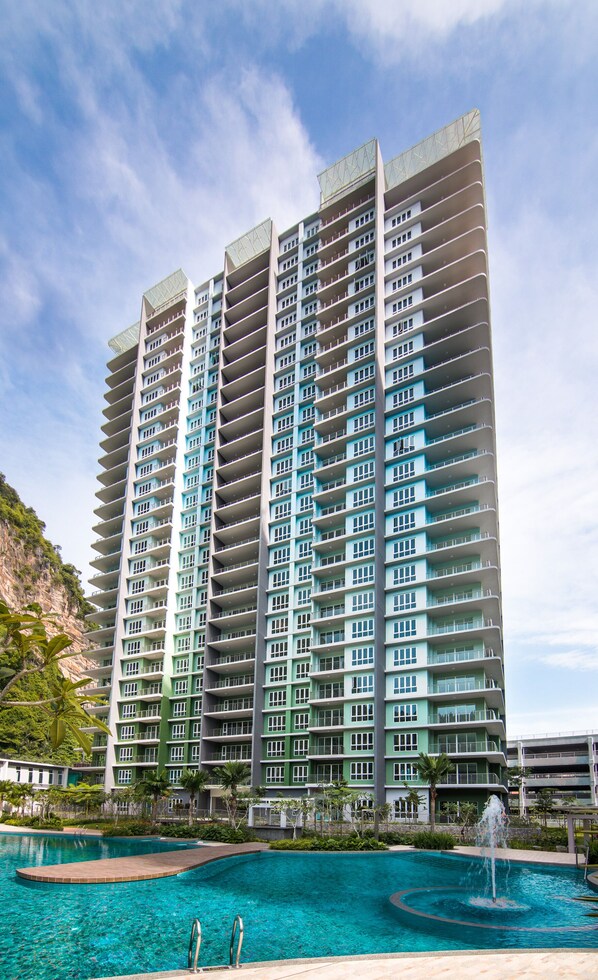 3 Bedroom Lakeview Premier Suite #2