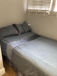 Self Contained  Studio Flat/Annex Sleeps 1 - 4 People