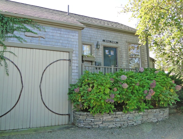 Charming cottage with privacy