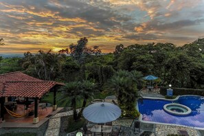 Beautiful Chalet in El Caimo