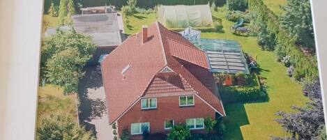 Eigener Eingang
90 m²
2 Schlafzimmer