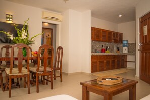 Cozy apartment in the heart of Playa