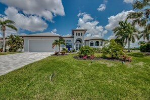 Cape Coral Vacation Rental with 3 bedrooms