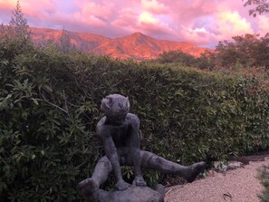 View from front patio during gorgeous sunset (no filter) with famous sculpture