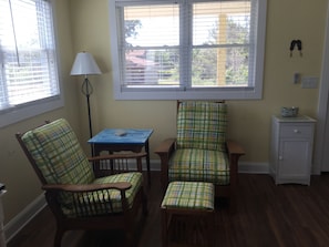 Additional seating area