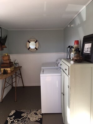 Main floor laundrey room