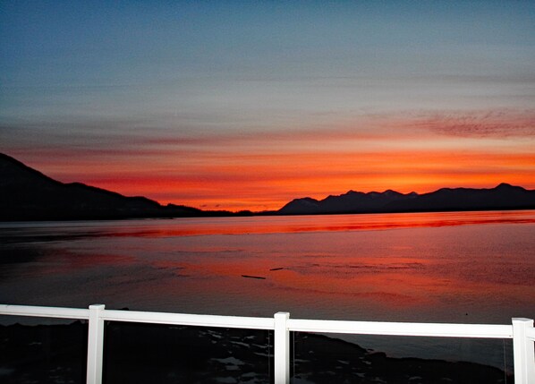 Sunsets are amazing over the ocean.
