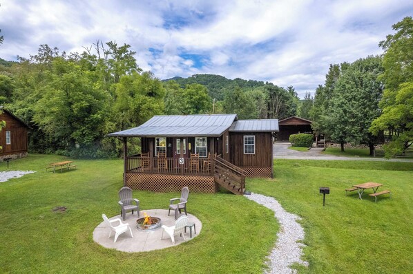 Welcome to Deep Creek Cabin Unit 3