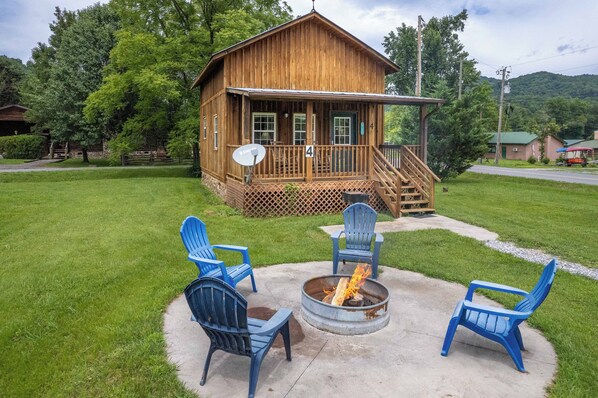 Welcome to Deep Creek Cabin 4