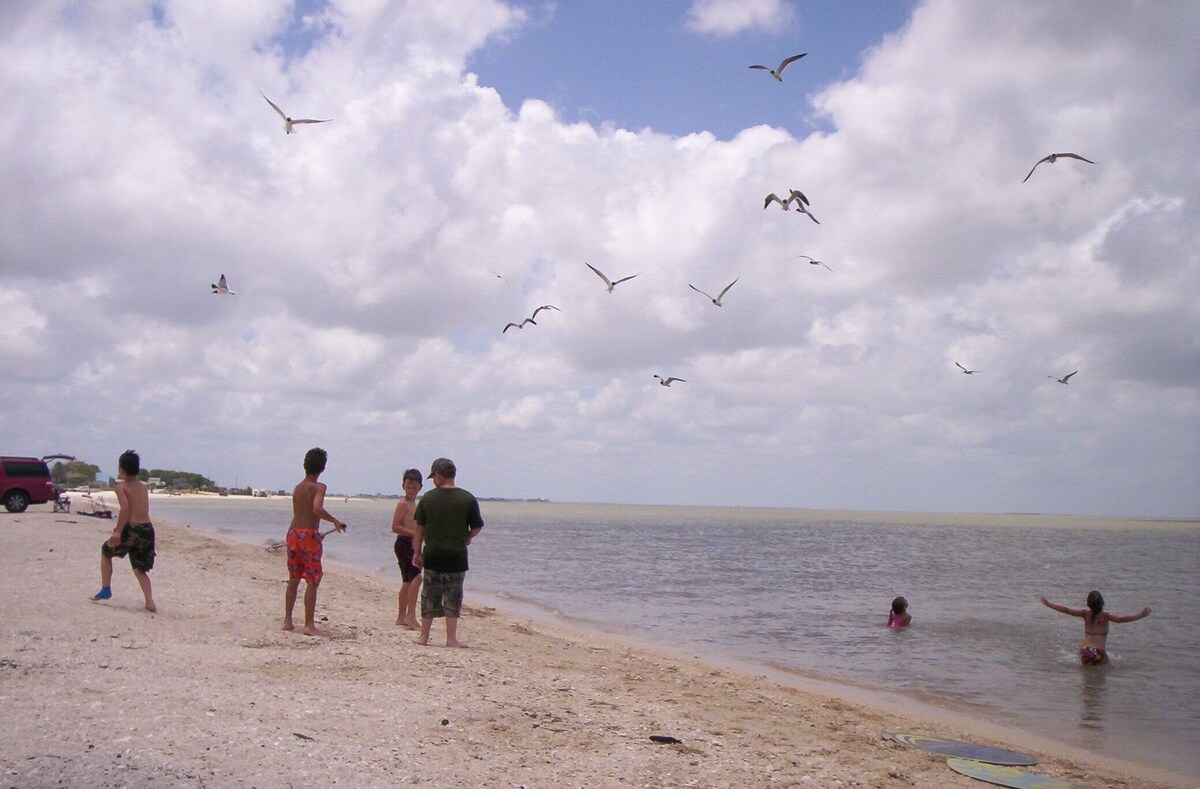 Mema’s Beach Cottage