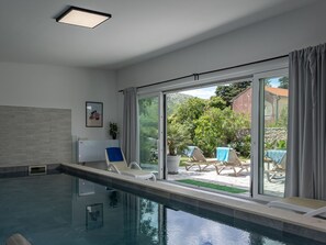 Pool Indoor