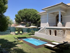 Villa, piscine, jardin