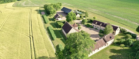 Vue aérienne générale du Grand Manoir
