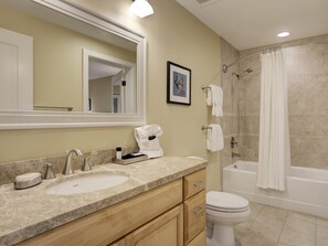 Condo 232 - Guest Bath with Tub