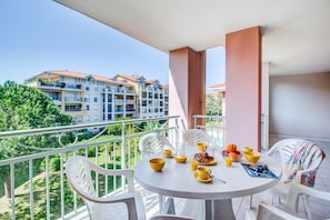 Relax on your balcony or terrace! Views vary.
