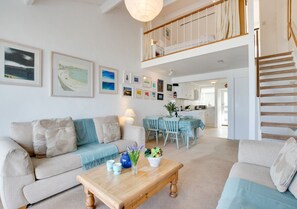Lounge / Kitchen / Diner
