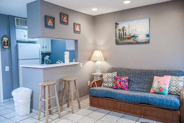 Home Decor, Building, Furniture, Indoors, Living Room