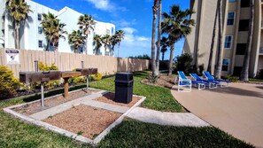 Nature, Outdoors, Yard, Grass, City