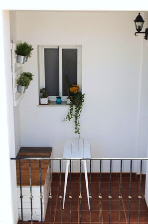 Balcón junto a la cocina.
kitchen balcony.