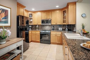 Regency 620 Fully Equipped Kitchen and Appliances