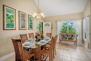 Regency 620 Beautiful Setting for Dining