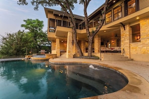 Lake Travis Escape - Walker Luxury Vacation Rentals