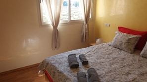 Chambre à coucher pour 2 personnes.