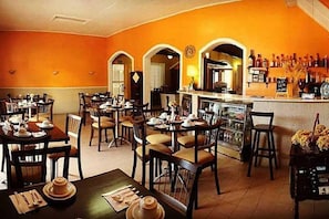 Bar (in der Unterkunft)