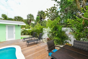 Poolside Loungers/Seating