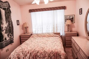 Furniture, Home Decor, Bed, Bedroom, Indoors
