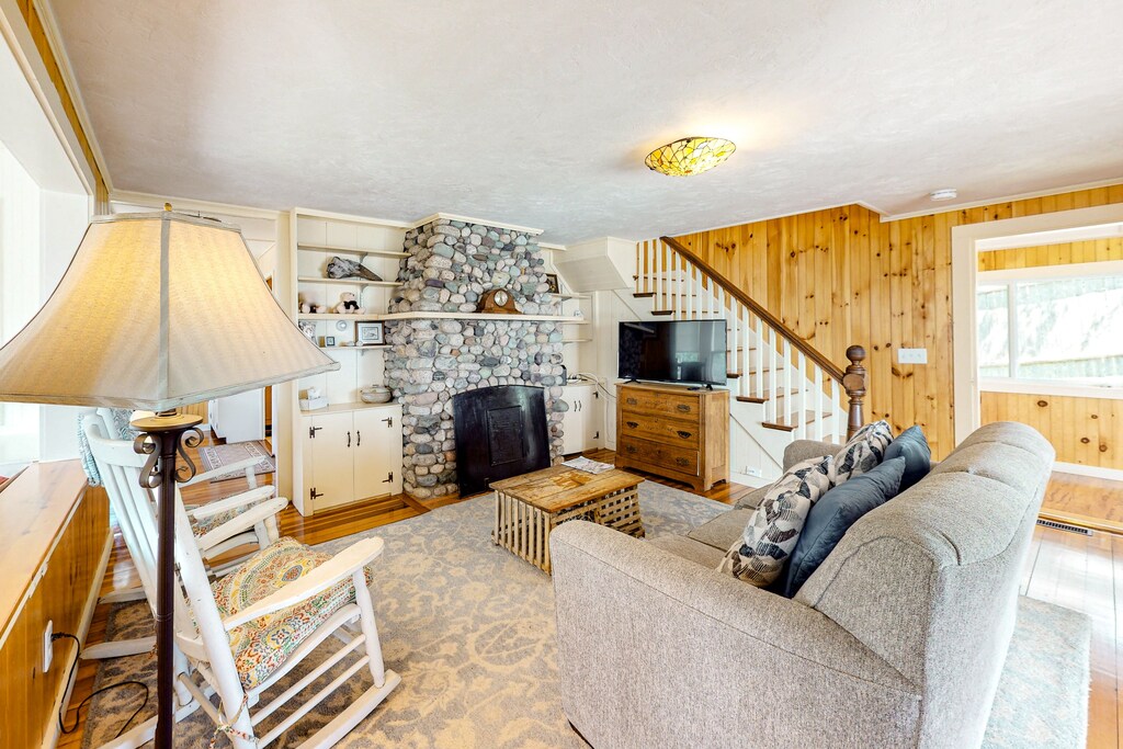 Ellisville, Plymouth Vacation Rentals house rentals & more Vrbo