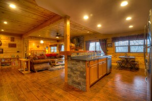 Open plan luxury cabin loving