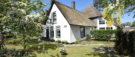 Extérieur maison de vacances [été]