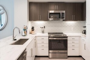 Bethesda 1 Bedroom Kitchen