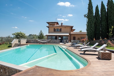 Villa with Pool Restaurant and Winery in Chianti