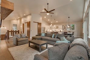 Living area with contemporary furniture