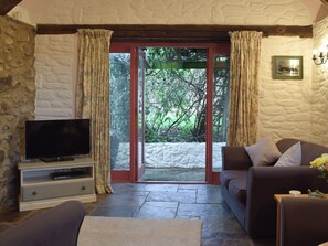 Open plan living space | Beats Cottage, Houghton, near Haverfordwest