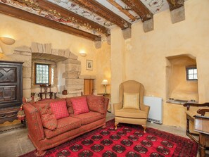 Comfortable and luxurious living room | Braidwood Castle - Braidwood Castle, Braidwood, near Carluke