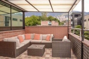Private Deck