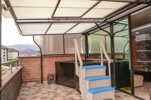 Hot tub on your deck