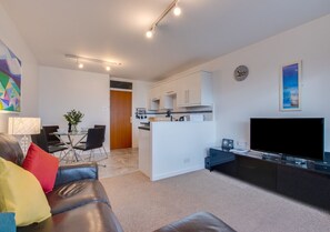 Lounge / Kitchen / Diner