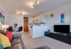 Lounge / Kitchen / Diner