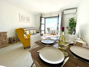 Living/dining room. Doña Lola