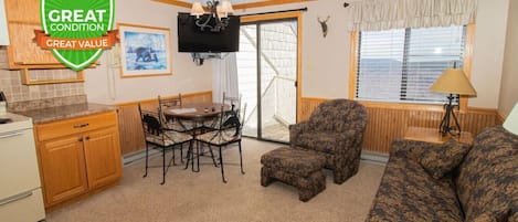 ML356 - Your Snowshoe home away from home! Clean & cozy!