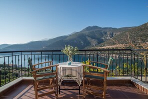 one of the balconies overlooking the private bay of Arkadiko Chorio