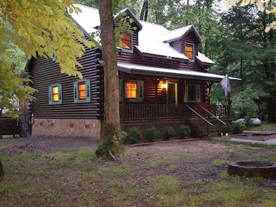 CozyCabinonBankofCartecay/River access/WiFi/Dogs OK/Self Check-In&Out/Clean